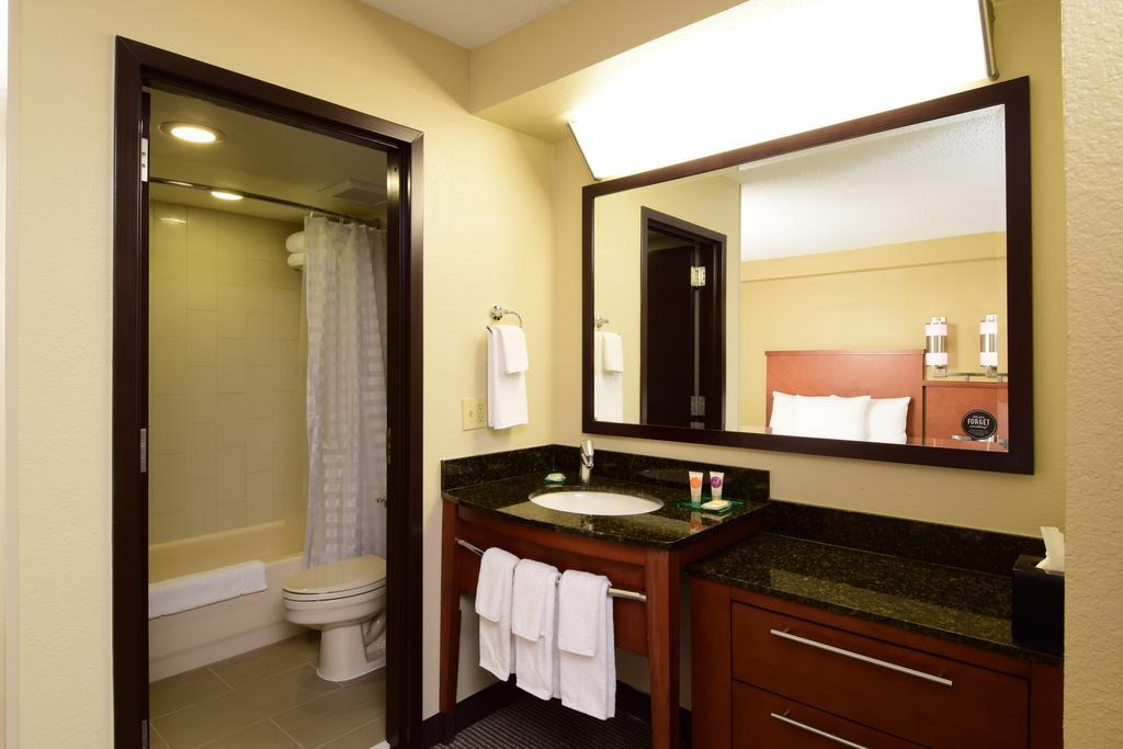 Hyatt Place Dallas Las Colinas Irving Room photo